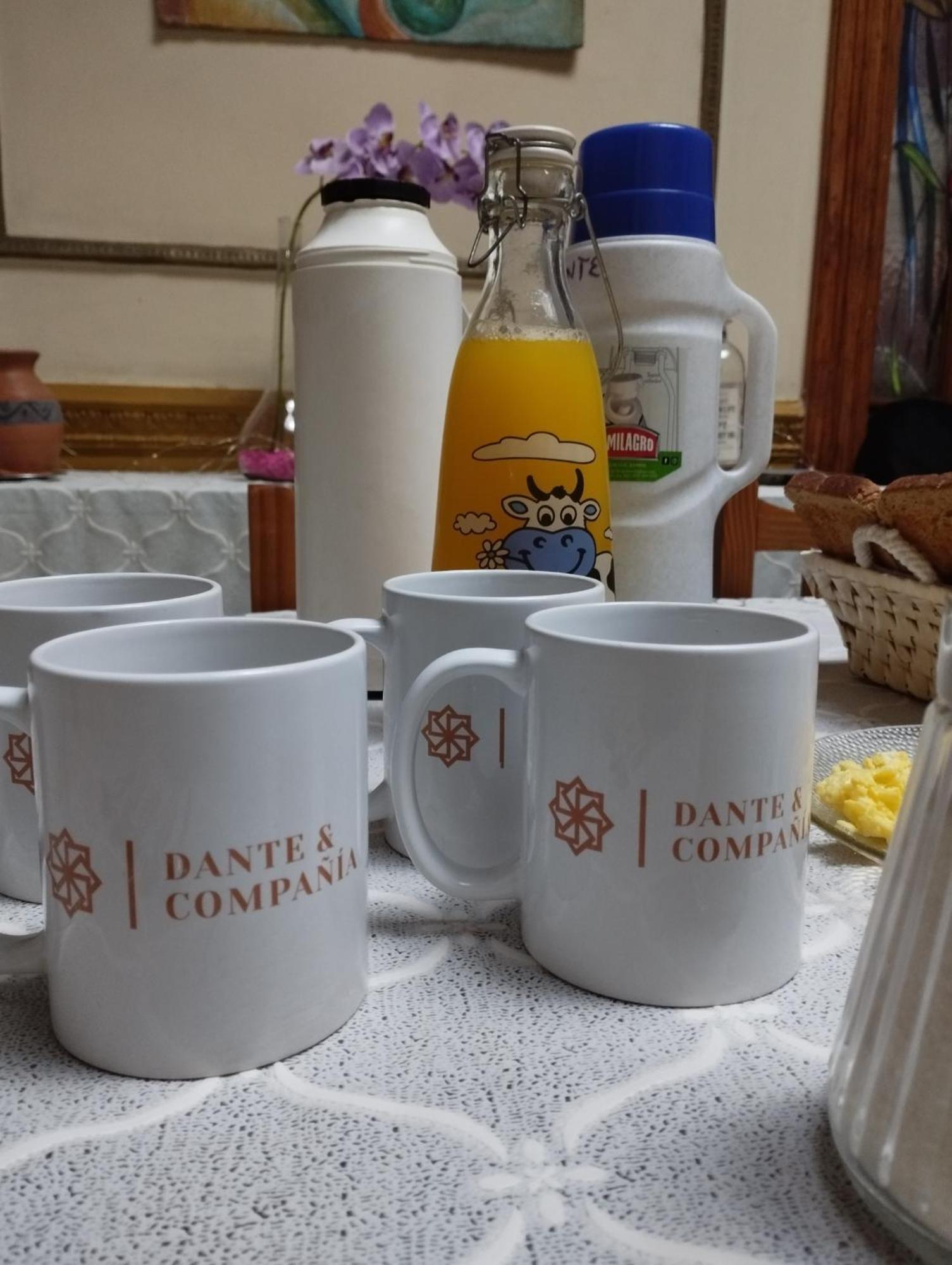 Dante Y Compania Hostel Buenos Aires Phòng bức ảnh
